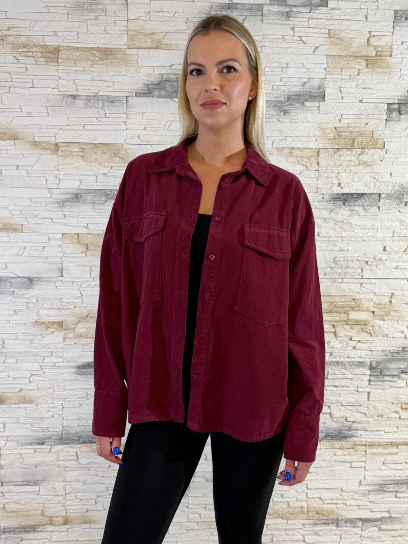 Moteriški bordo velvetiniai marškiniai su kišenėmis