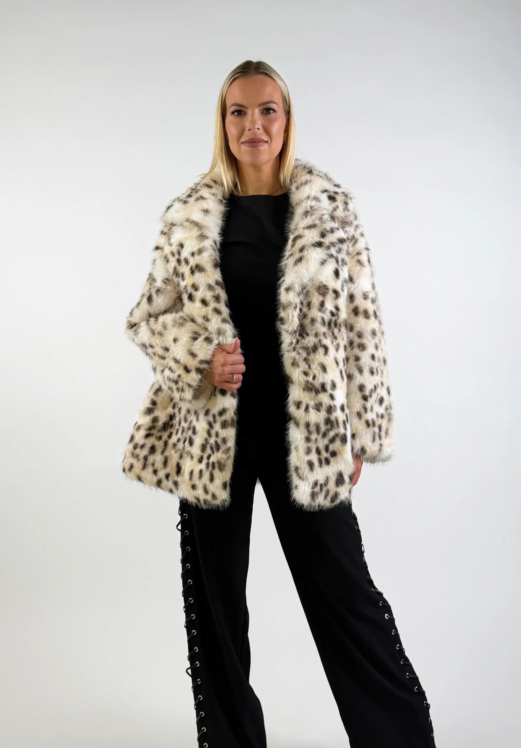 Moteriški leopardo rašto kailiniai - Image 2