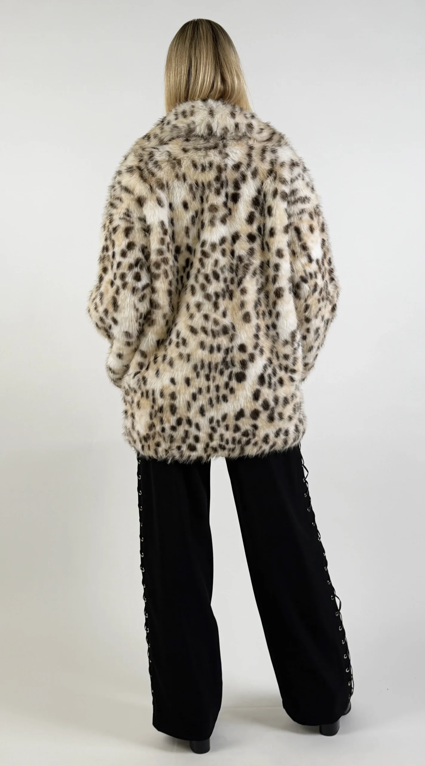 Moteriški leopardo rašto kailiniai - Image 3